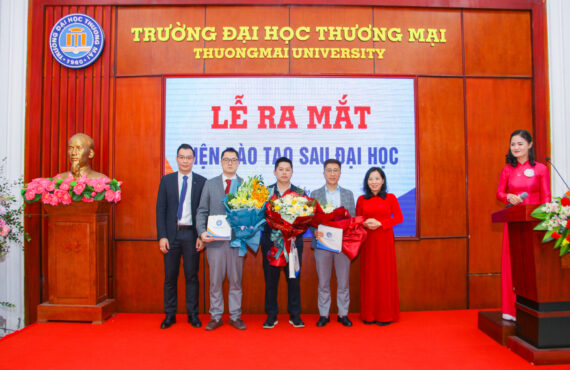 Hanoi Telecom Supports Postgraduate Training Institute (Thuongmai University)