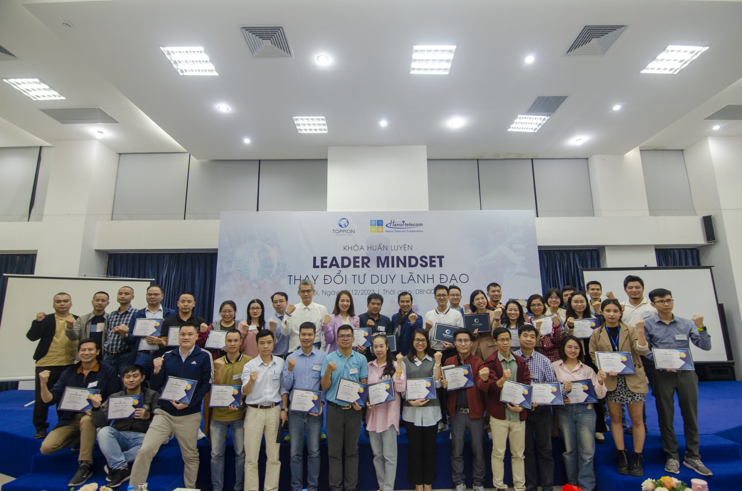 Hanoi Telecom tổ chức khóa huẩn luyện “Leader Mindset – Thay đổi tư duy lãnh đạo”